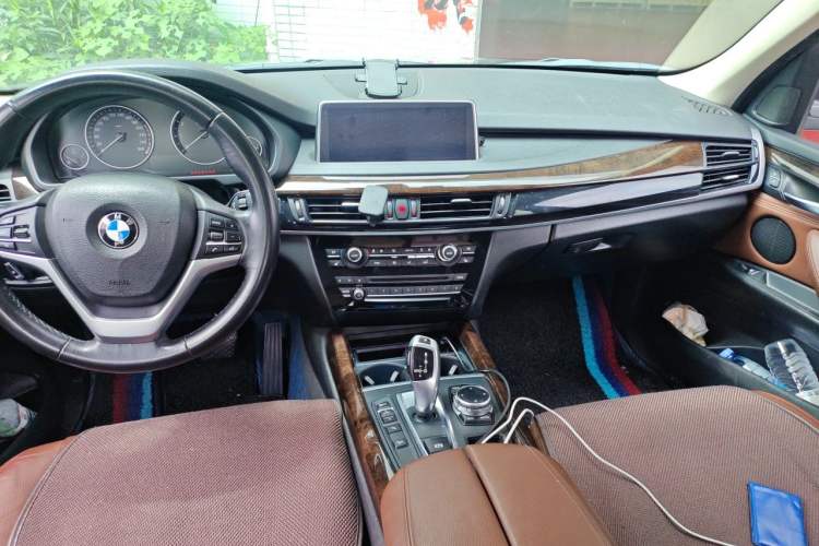 Used BMW X5 2014 xDrive35i Elegant Edition Center Console