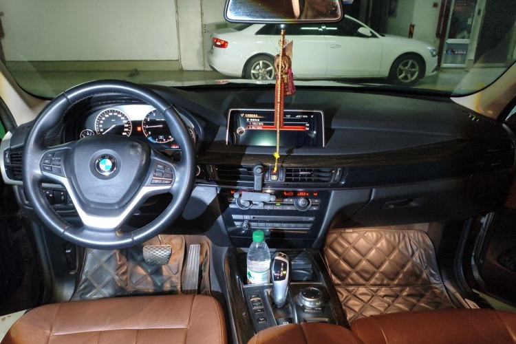 Used BMW X5 2014 xDrive35i Luxury Edition Center Console
