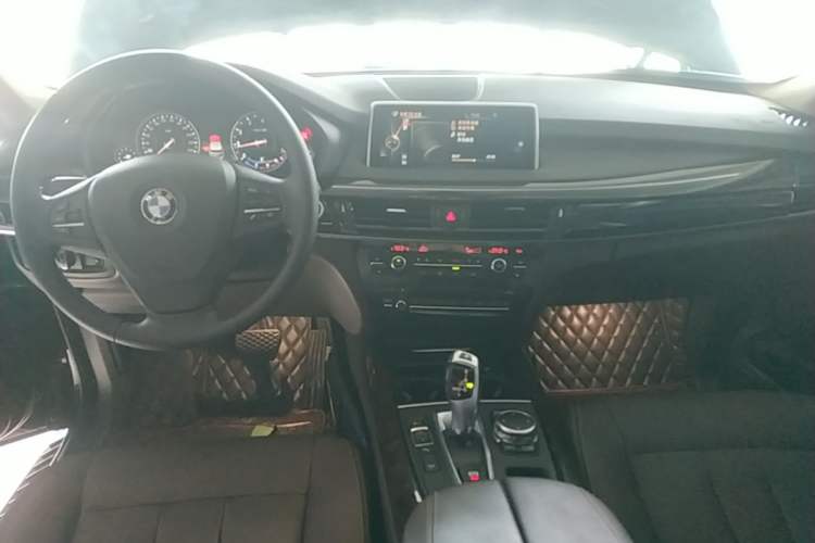 Used BMW X5 2014 xDrive35i Elegant Edition Center Console