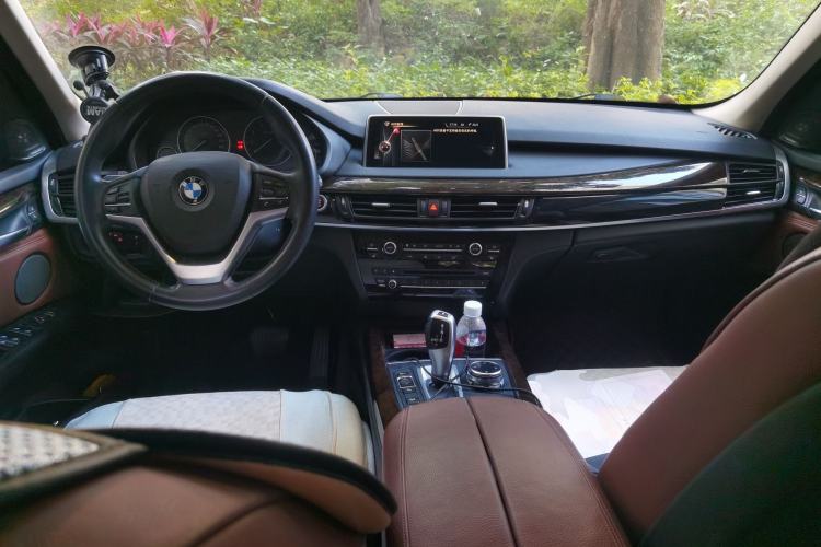 Used BMW X5 2014 xDrive35i Leading Model Center Console