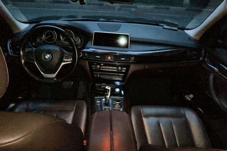 Used BMW X5 2014 xDrive35i Elegant Edition Center Console