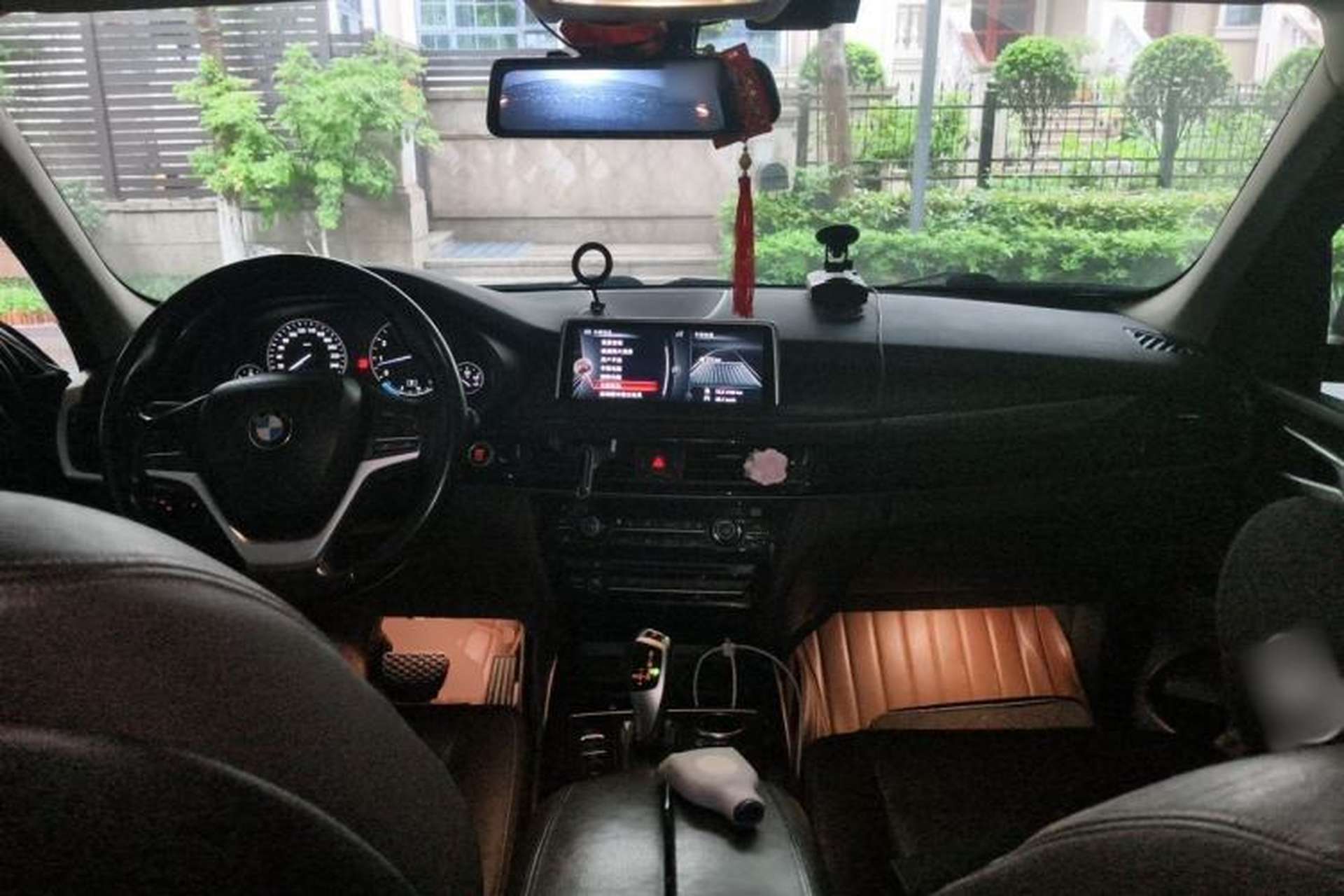 Used BMW X5  Center Console