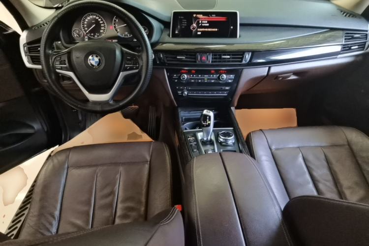 Used BMW X5 2014 xDrive35i Leading Model Center Console