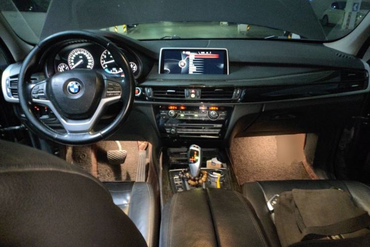 Used BMW X5 2014 xDrive35i Leading Model Center Console
