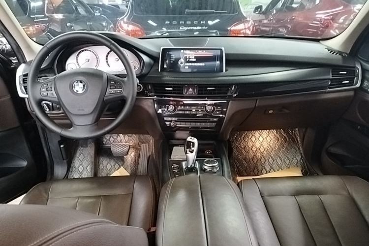 Used BMW X5 2014 xDrive35i Elegant Edition Center Console