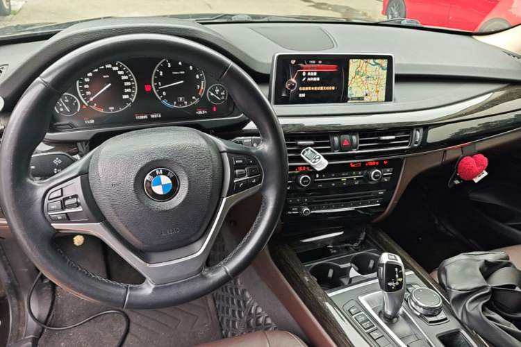 Used BMW X5 2014 xDrive35i Leading Model Center Console