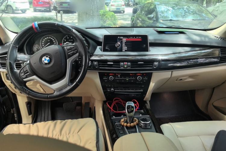 Used BMW X5 2014 xDrive35i Leading Model Center Console