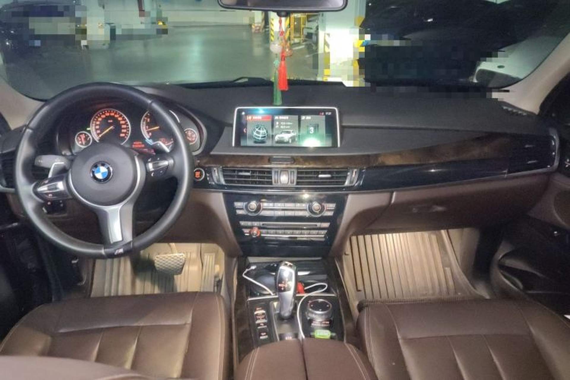 Used BMW X5 2014 xDrive35i Leading Model Center Console