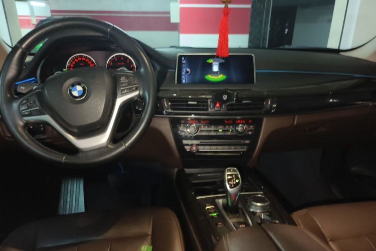 Used BMW X5 2014 xDrive35i Leading Model Center Console