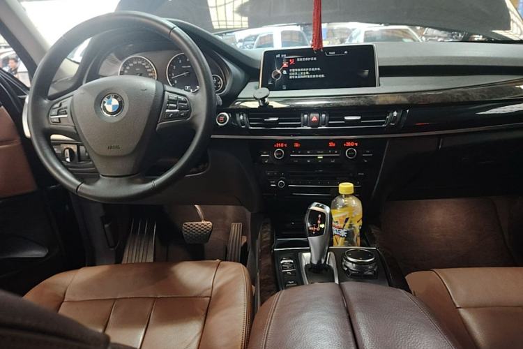 Used BMW X5 2014 xDrive35i Elegant Edition Center Console