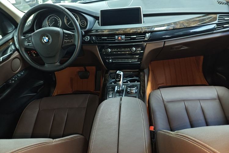 Used BMW X5 2014 xDrive35i Elegant Edition Center Console