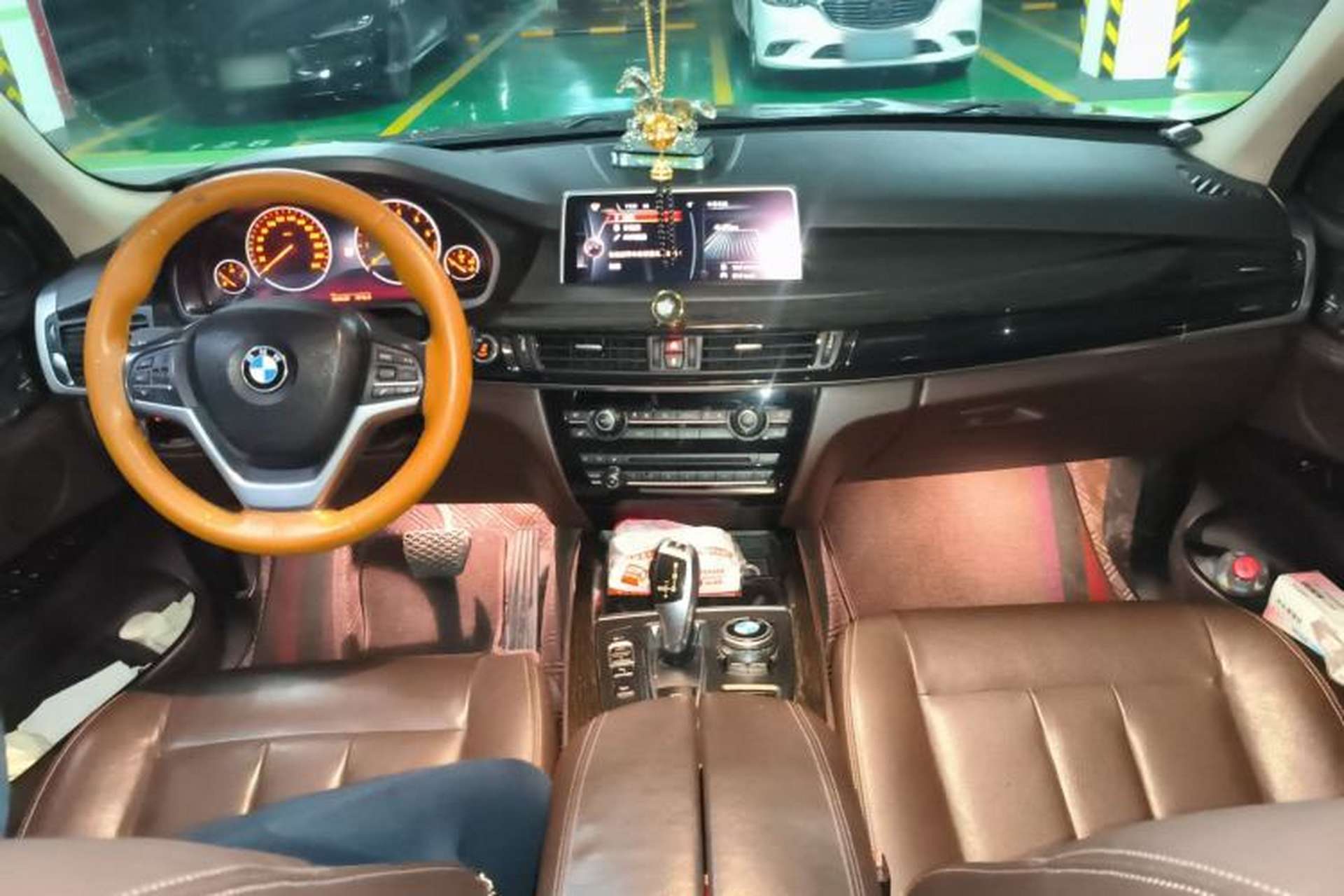 Used BMW X5 2014 xDrive35i Luxury Edition Center Console