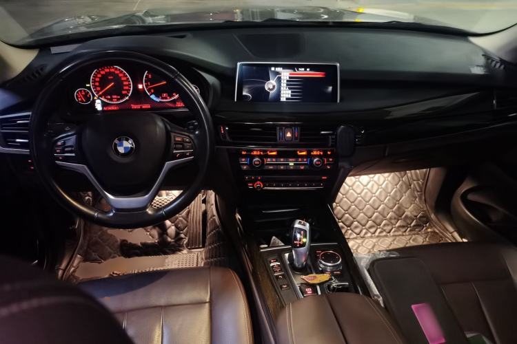 Used BMW X5 2014 xDrive35i Luxury Edition Center Console