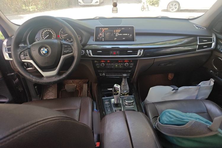 Used BMW X5 2014 xDrive35i Leading Model Center Console
