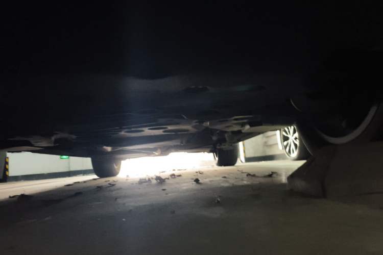 Used BMW X5 2014 xDrive35i Elegant Edition Chassis Front