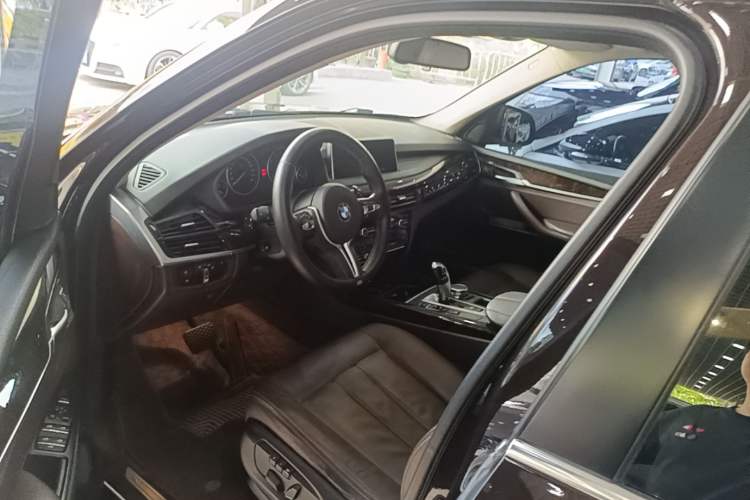 Used BMW X5 2014 xDrive35i Elegant Edition Driver Seat