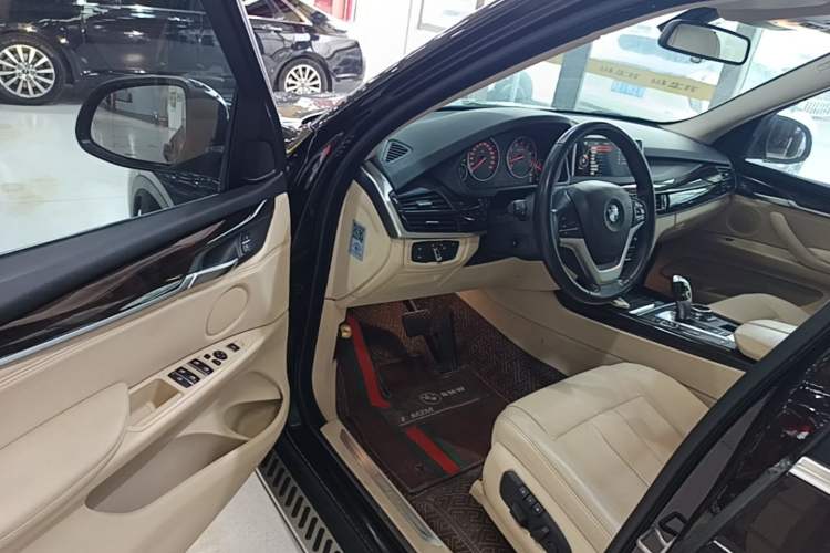 Used BMW X5 2014 xDrive35i Elegant Edition Driver Seat