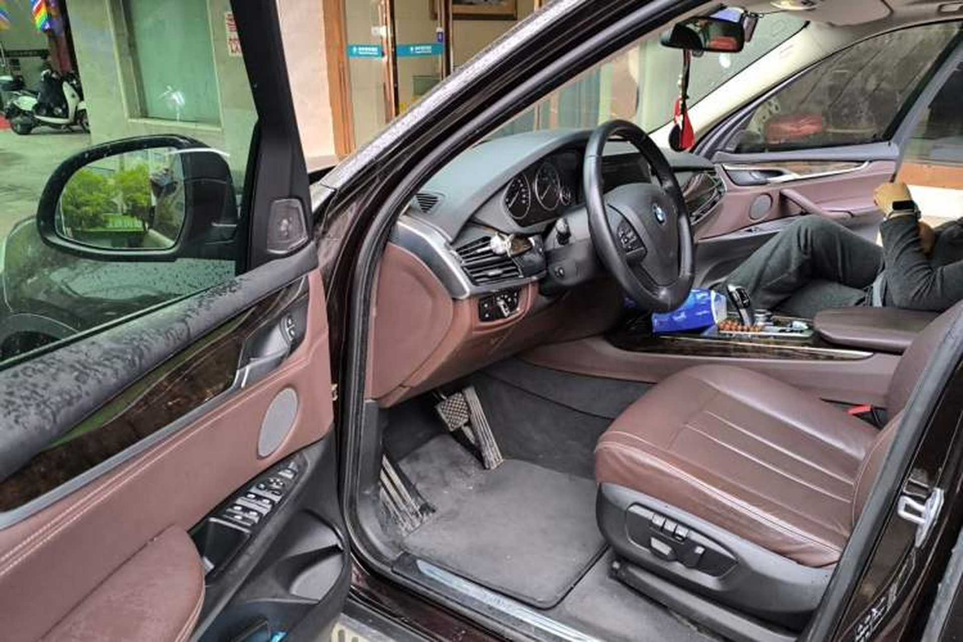 Used BMW X5 2014 xDrive35i Elegant Edition Driver Seat