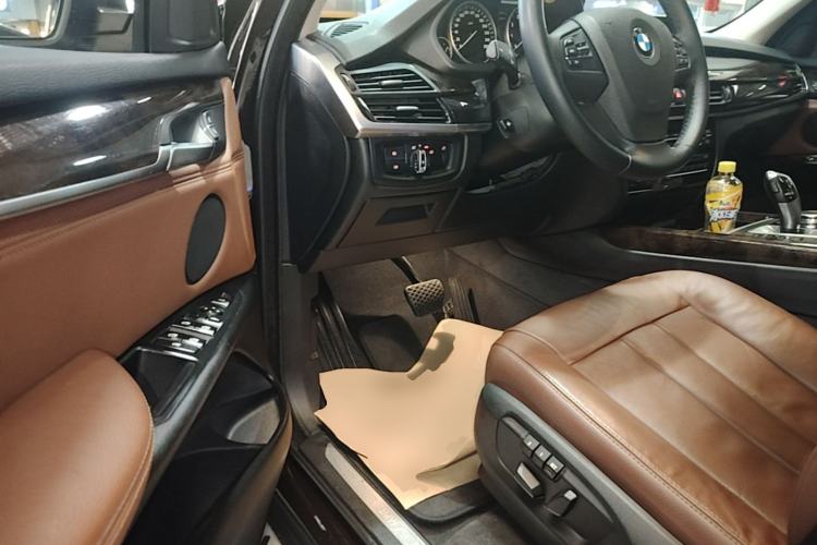 Used BMW X5 2014 xDrive35i Elegant Edition Driver Seat