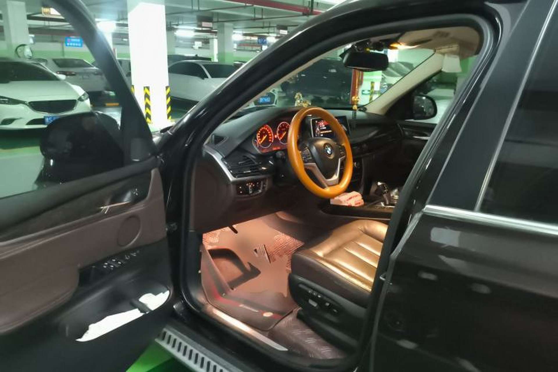 Used BMW X5 2014 xDrive35i Luxury Edition Driver Seat