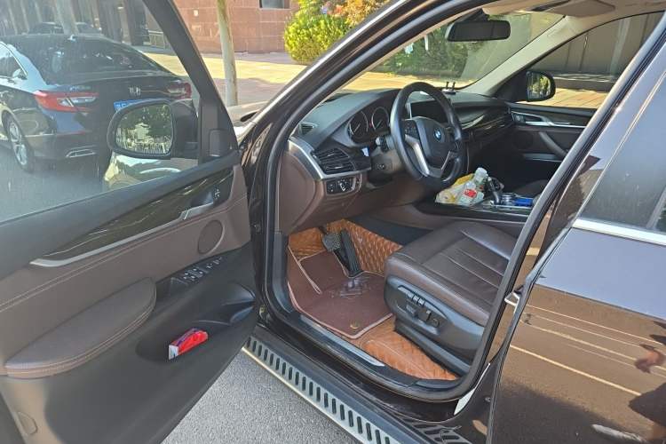 Used BMW X5 2014 xDrive35i Elegant Edition Driver Seat