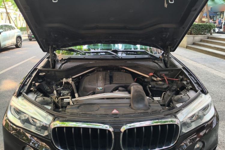 Used BMW X5 2014 xDrive35i Elegant Edition Engine Bay