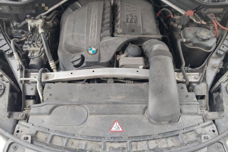 Used BMW X5 2014 xDrive35i Elegant Edition Engine Bay