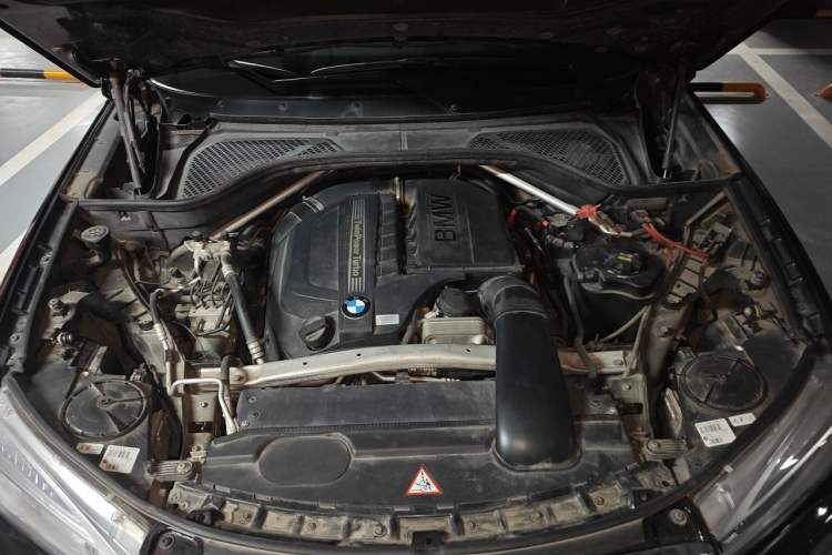 Used BMW X5 2014 xDrive35i Elegant Edition Engine Bay