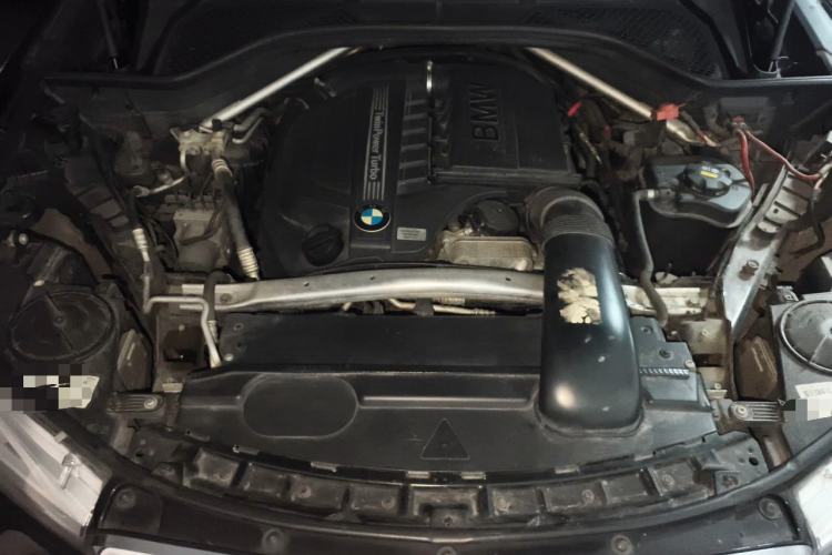 Used BMW X5 2014 xDrive35i Elegant Edition Engine Bay