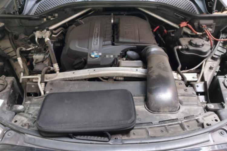 Used BMW X5 2014 xDrive35i Gasoline 5-seater U.S. specification Engine Bay