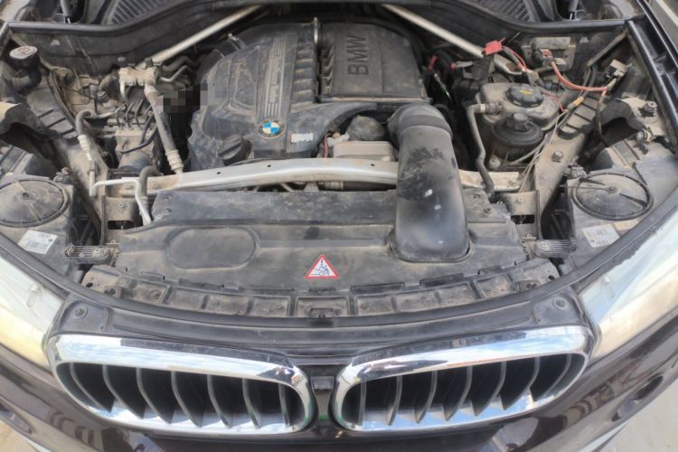 Used BMW X5 2014 xDrive35i Luxury Edition Engine Bay