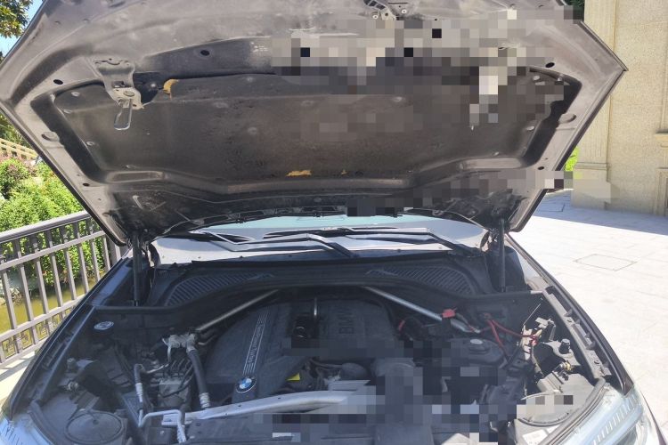 Used BMW X5 2014 xDrive35i Elegant Edition Engine Bay