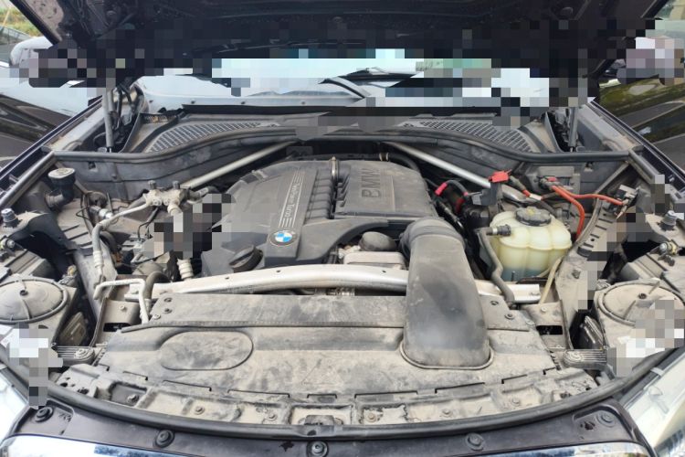 Used BMW X5 2014 xDrive35i Elegant Edition Engine Bay