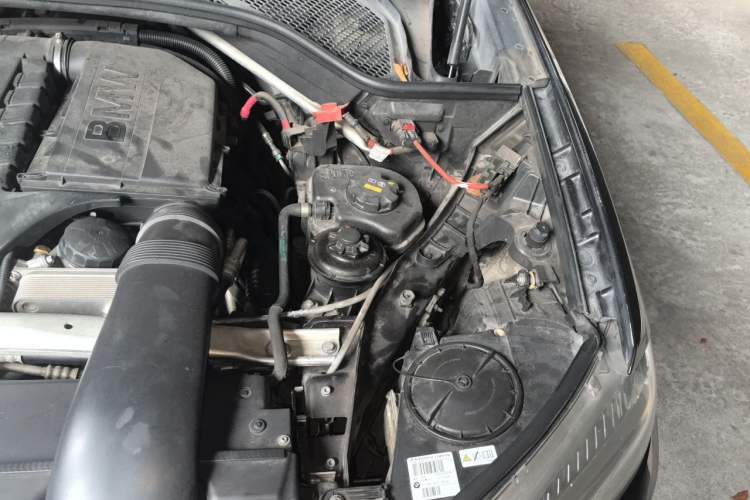 Used BMW X5 2014 xDrive35i Leading Model Engine Bay Left