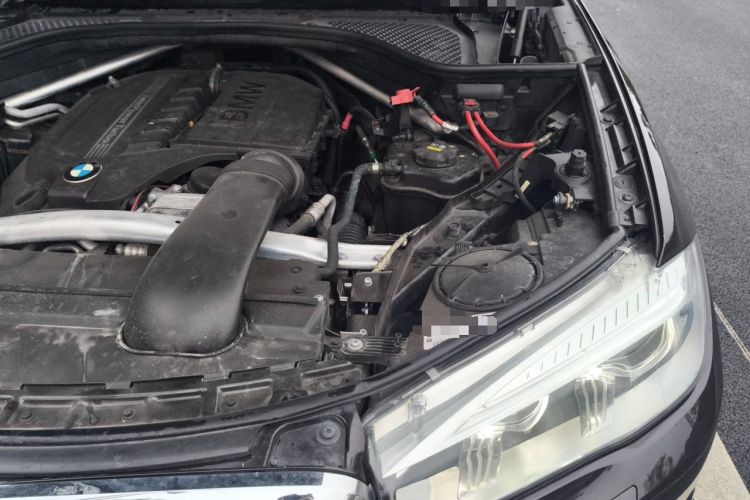 Used BMW X5 2014 xDrive35i Elegant Edition Engine Bay Left