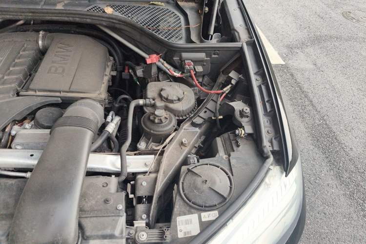 Used BMW X5 2014 xDrive35i Leading Model Engine Bay Left