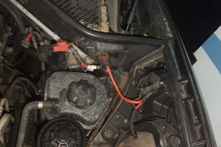 Used BMW X5 2014 xDrive35i Elegant Edition Engine Bay Left