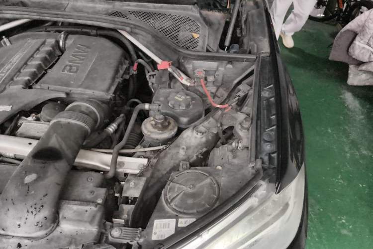 Used BMW X5  Engine Bay Left