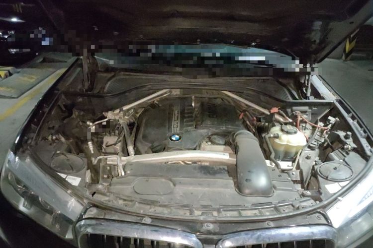 Used BMW X5 2014 xDrive35i Leading Model Engine Bay