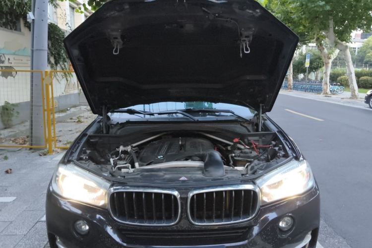 Used BMW X5 2014 xDrive35i Elegant Edition Engine Bay