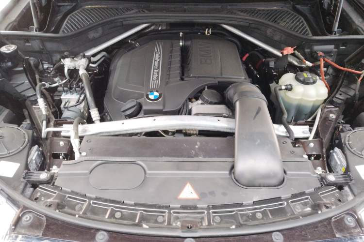 Used BMW X5 2014 xDrive35i Elegant Edition Engine Bay