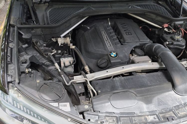 Used BMW X5 2014 xDrive35i Elegant Edition Engine Bay Right