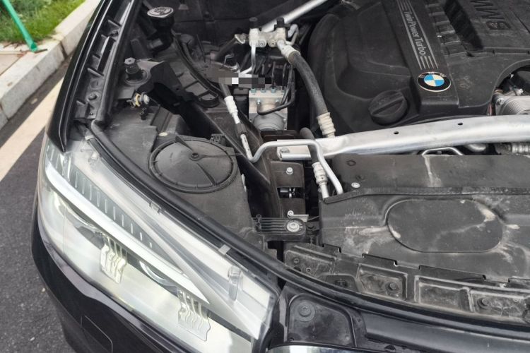 Used BMW X5 2014 xDrive35i Elegant Edition Engine Bay Right
