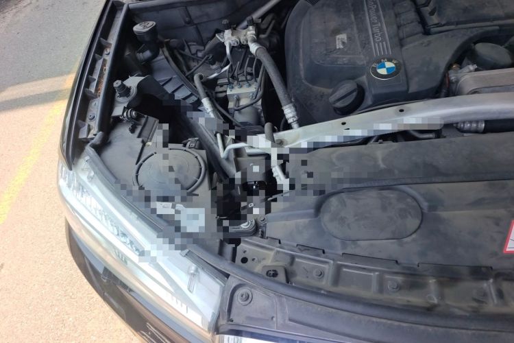 Used BMW X5 2014 xDrive35i Luxury Edition Engine Bay Right