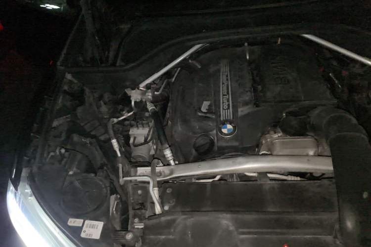 Used BMW X5 2014 xDrive35i Elegant Edition Engine Bay Right