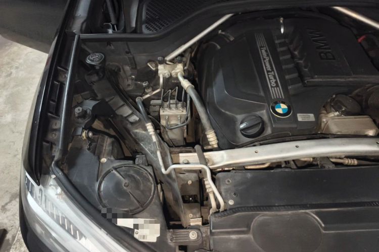 Used BMW X5 2014 xDrive35i Elegant Edition Engine Bay Right