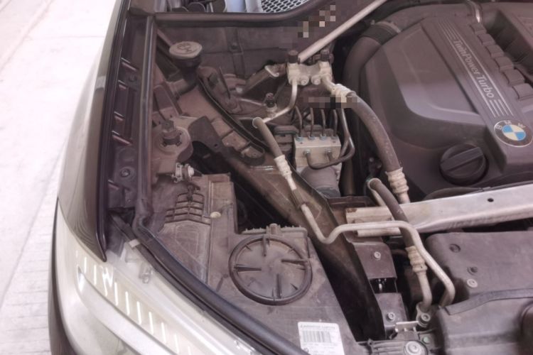 Used BMW X5 2014 xDrive35i Gasoline 5-seater U.S. specification Engine Bay Right