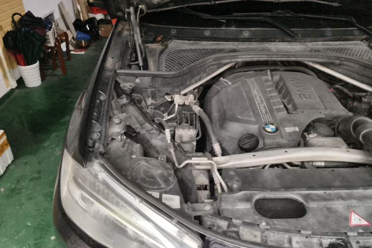 Used BMW X5  Engine Bay Right