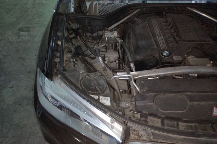 Used BMW X5 2014 xDrive35i Leading Model Engine Bay Right