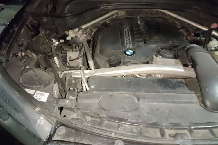 Used BMW X5 2014 xDrive35i Leading Model Engine Bay Right